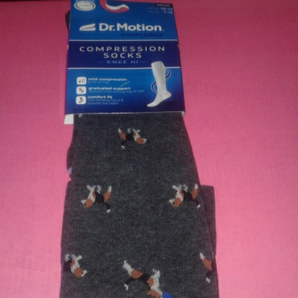 🌸NEW🌸 Dr. Motion "Beagle" Compression Socks
